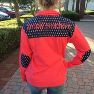 🌿🍒 Simply Southern pullover size Medium 🍒🌿